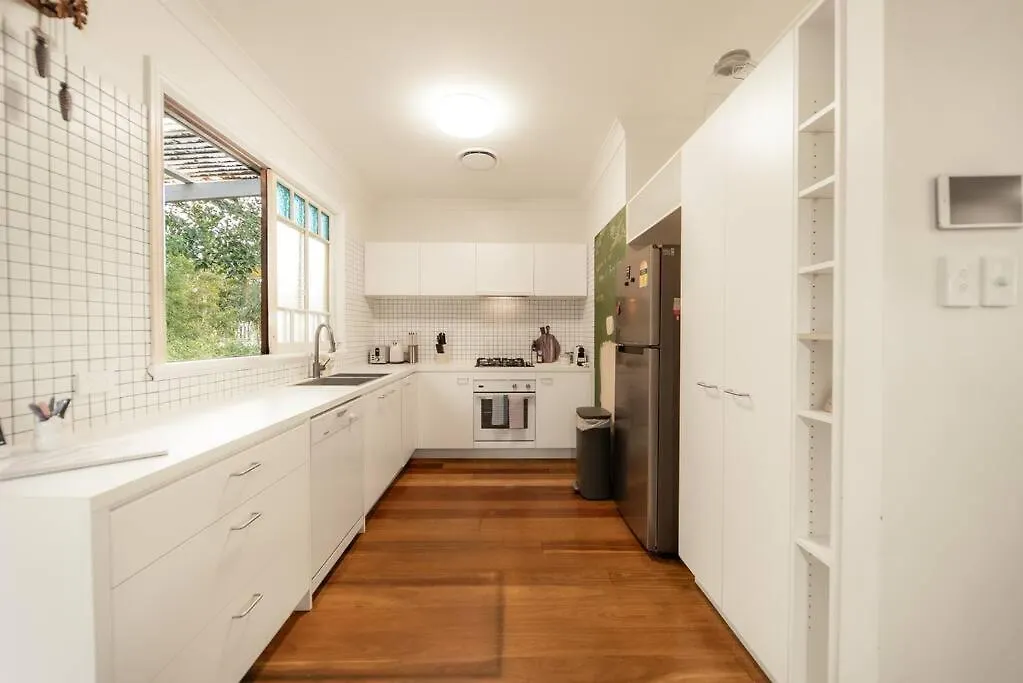 House Of Fairy Wren -Charming Queenslander Cottage Mins Drive To Brisbane Cbd And Gabba Stadium!